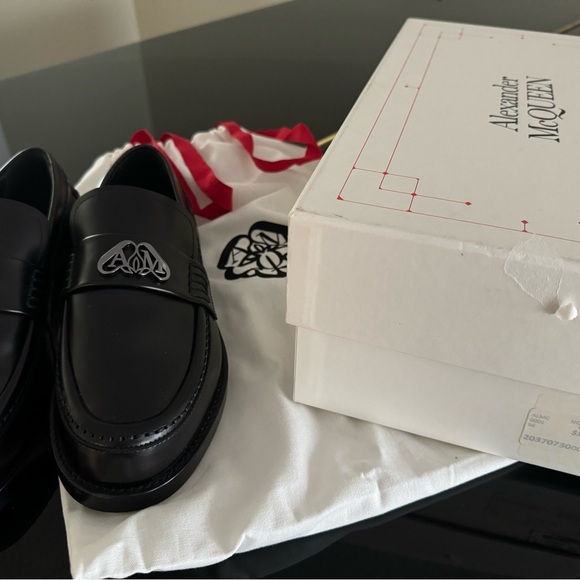 Alexander McQueen - New Sz 38(8) dark brown oxfords w/metal logo - Picture 6 of 6